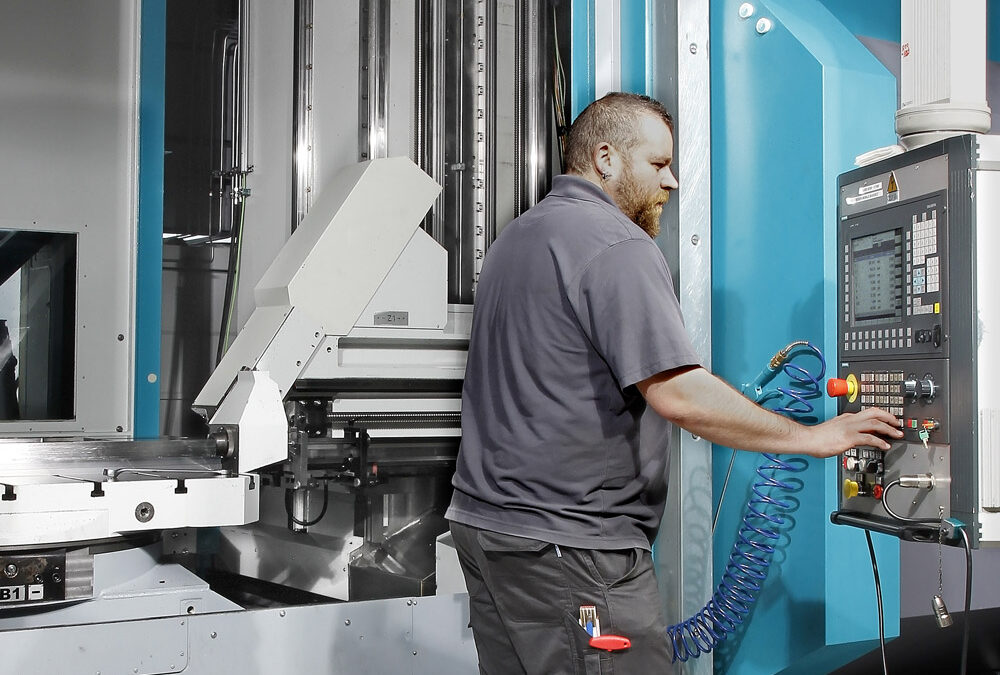 Service technician (m/f/d) with focus on electrics and software